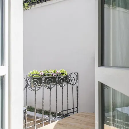 Easylife - Elegante Con Terrazzo In Cinque Giornate