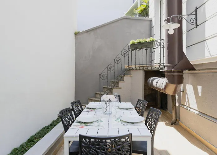 Easylife - Elegante Con Terrazzo In Cinque Giornate